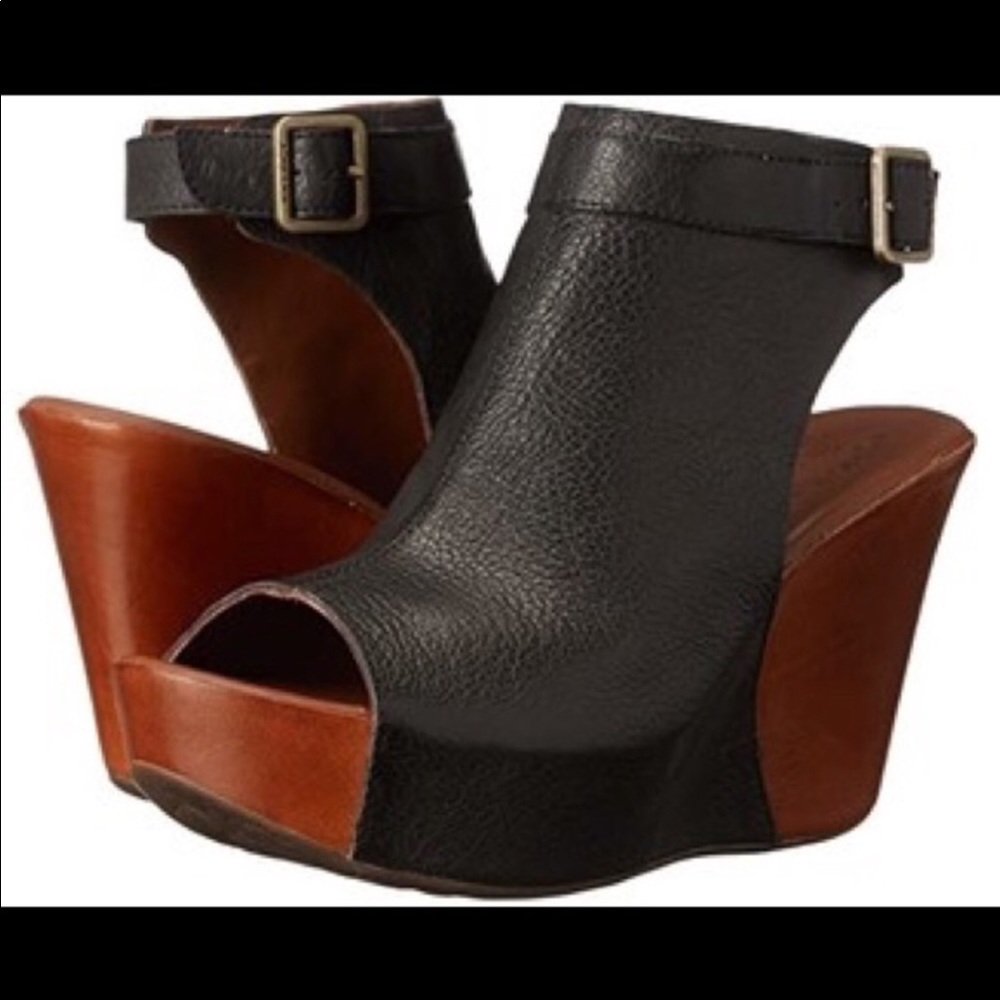Kork Ease Berit Black Leather Wedges Sz 8